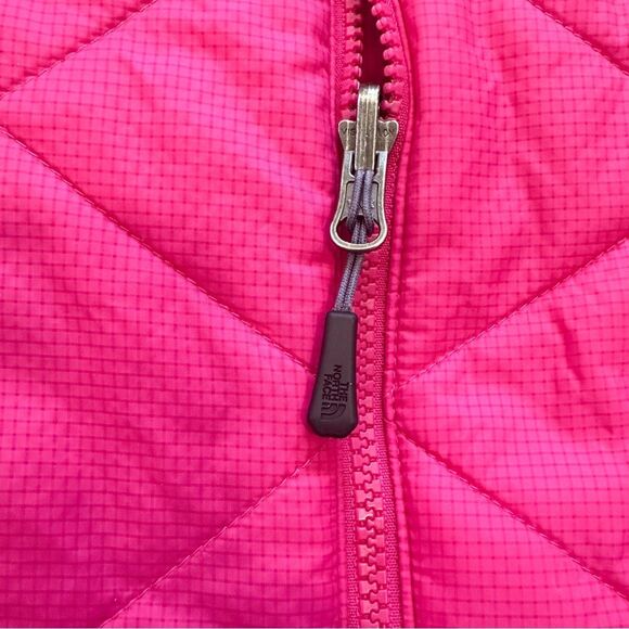 The North Face Women’s Quilted Puffer Vest Size Small Pink - Picture 5 of 14